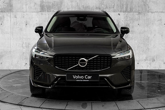 Volvo XC60 2 of 26