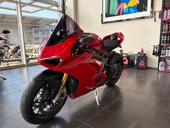 Ducati Panigale V4 5 of 5
