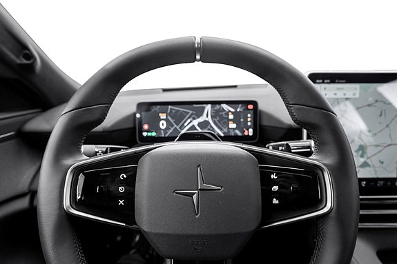 Polestar 4 13 of 24