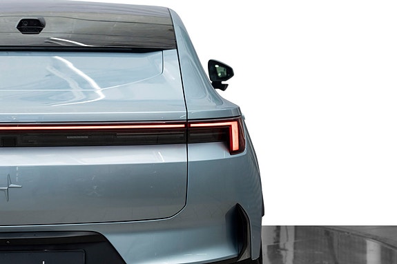 Polestar 4 8 of 24