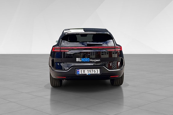 Polestar 3 5 of 5