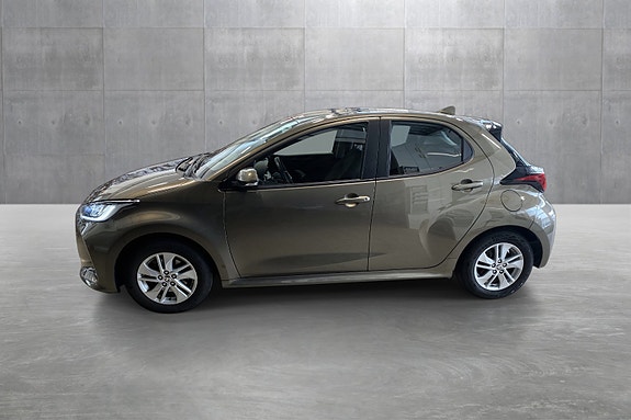 Toyota Yaris 2 of 5