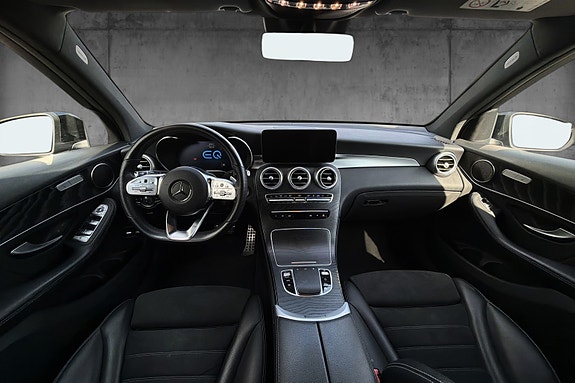 Mercedes-Benz GLC300 e 14 of 14