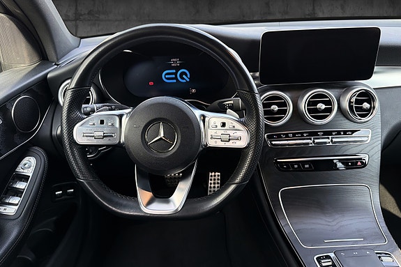 Mercedes-Benz GLC300 e 13 of 14