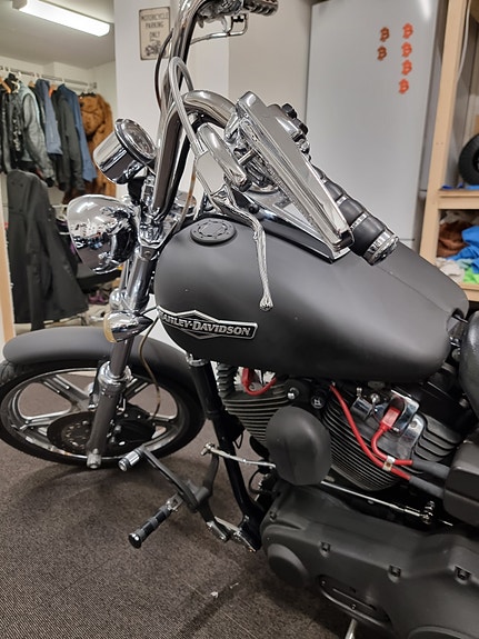 Harley-Davidson FXDWG Dyna Wide Glide 4 of 5
