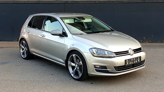 Volkswagen Golf VII 5 of 5