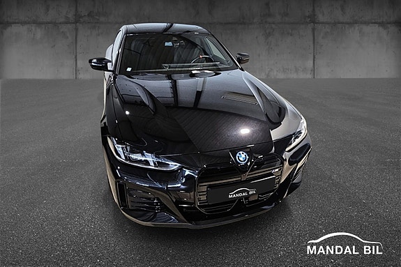 BMW i4 3 of 5