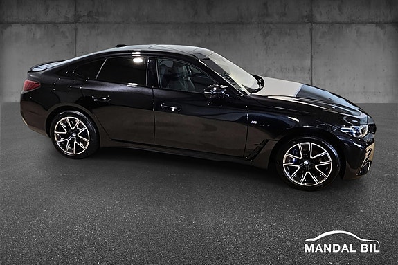 BMW i4 4 of 5