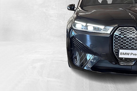 BMW iX 5 of 5