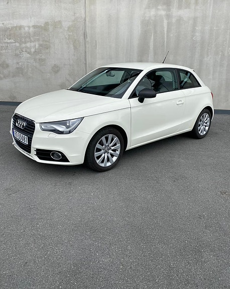 Audi A1 3 of 12