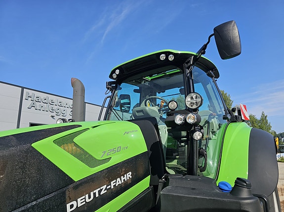 Deutz Fahr 7250 16 of 30
