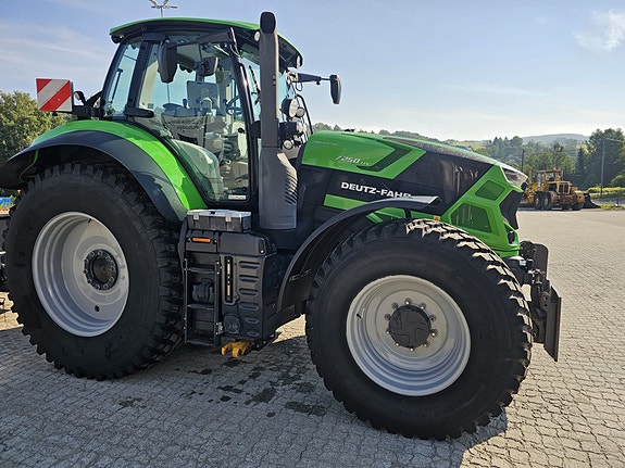 Deutz Fahr 7250 6 of 30