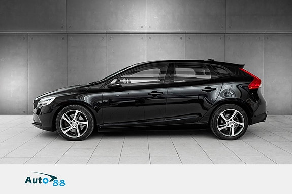 Volvo V40 3 of 5
