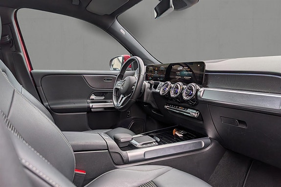 Mercedes-Benz EQB300 21 of 22