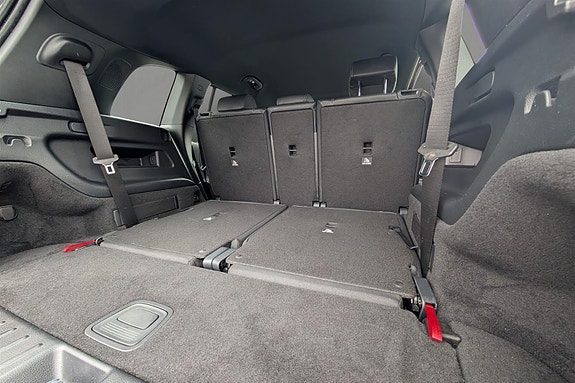 Mercedes-Benz EQB300 18 of 22