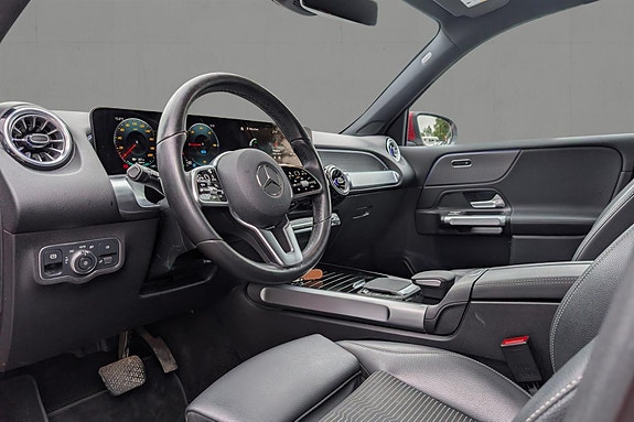 Mercedes-Benz EQB300 10 of 22