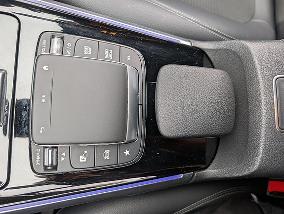 Mercedes-Benz EQB300 15 of 22