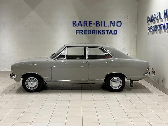Opel Kadett 3 of 5
