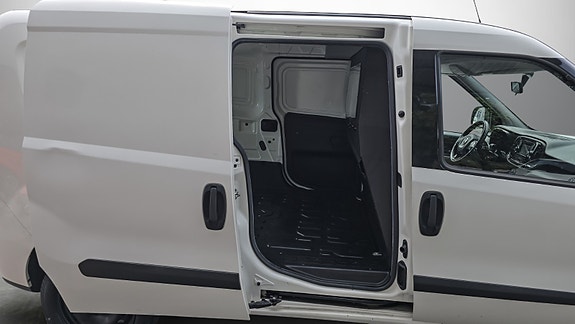 Fiat Doblo 21 of 30