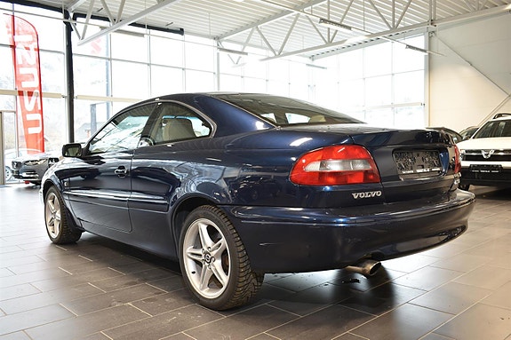 Volvo C70 3 of 5