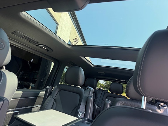 Mercedes-Benz V300 20 of 24
