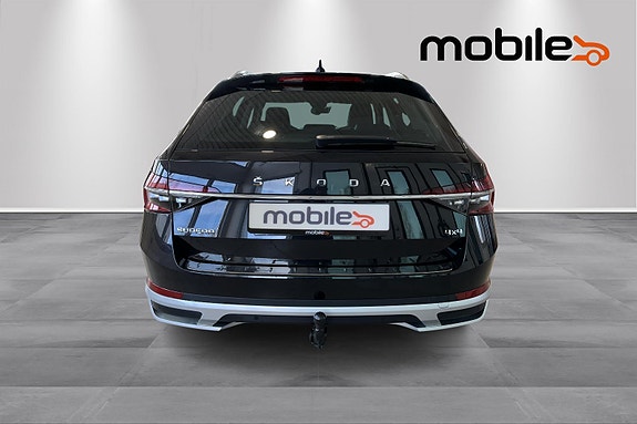 Skoda Superb 4 of 5
