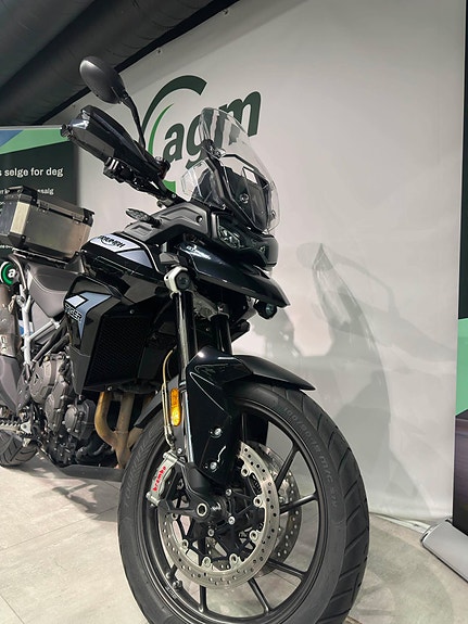 Triumph Tiger 900 GT 4 of 5