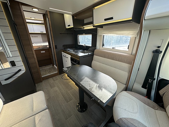 Benimar Mileo 297 / ALDE vannbåren varme / Heavy-Chassis / EL - senkeseng 2 of 30