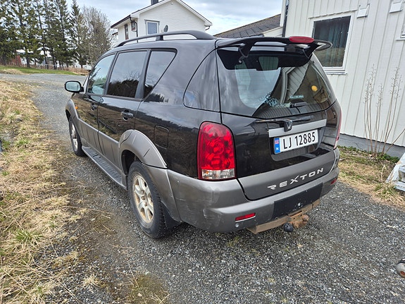 SsangYong Rexton 4 of 5