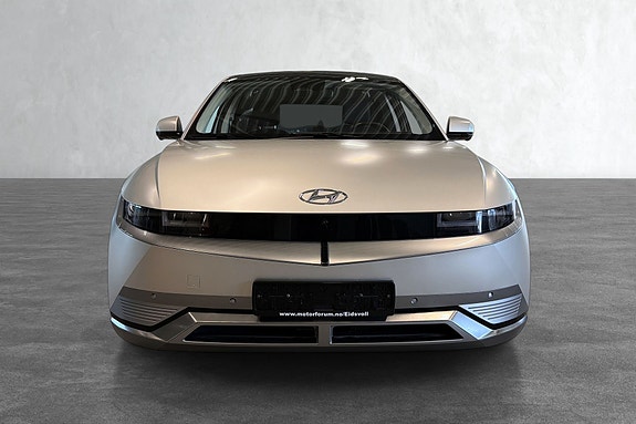 Denne velholdte Hyundai Ioniq 5 kan bli din for kun: 2 129 kr pr. mnd med 149 950 kr i egenkapital. Løpetid: 10 år.
