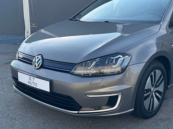 Volkswagen e-Golf VII 3 of 5