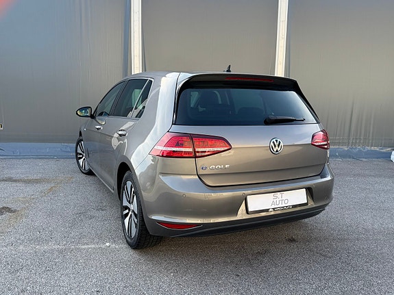 Volkswagen e-Golf VII 5 of 5