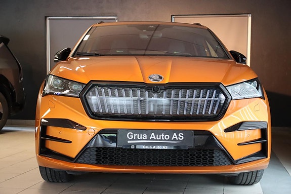 Skoda Enyaq RS 3 of 5