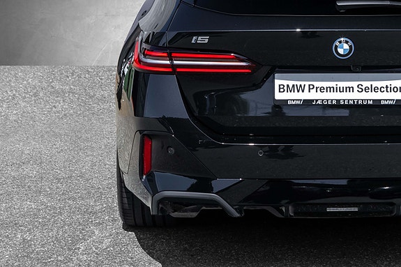 BMW i5 9 of 30