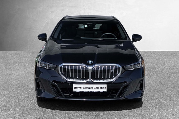 BMW i5 4 of 30