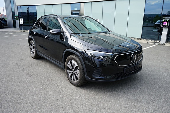 Mercedes-Benz EQA250 3 of 5