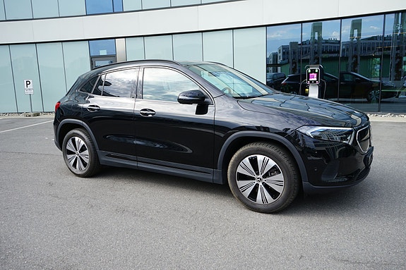 Mercedes-Benz EQA250 4 of 5