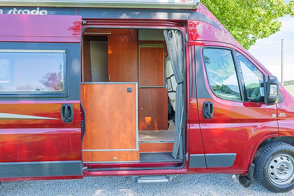 La Strada Avanti H 4x4 | STOR SITTEGRUPPE | HENGERFESTE | SOLCELLE | UNDER 6 M 29 of 30