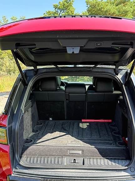 Land Rover Range Rover Sport 3 of 5