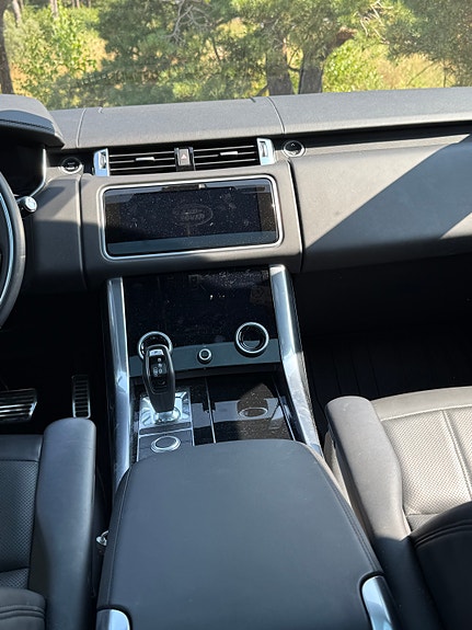 Land Rover Range Rover Sport 6 of 8