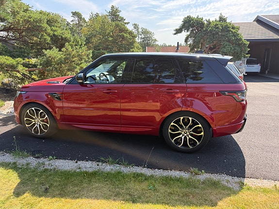 Land Rover Range Rover Sport 2 of 5