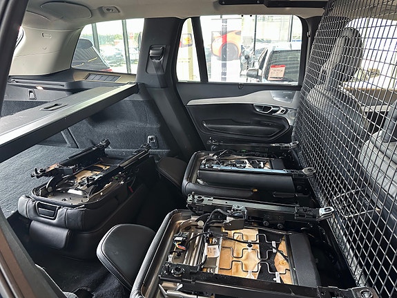 Volvo XC90 17 of 27