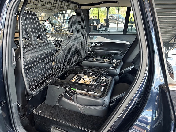 Volvo XC90 12 of 27
