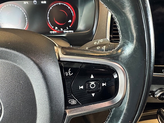 Volvo XC90 26 of 27