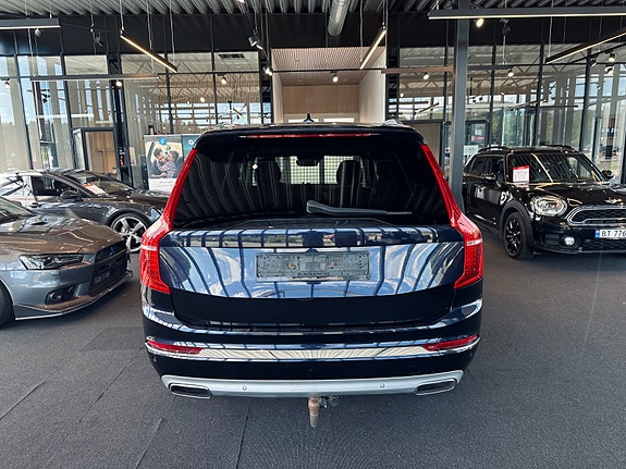 Volvo XC90 6 of 27