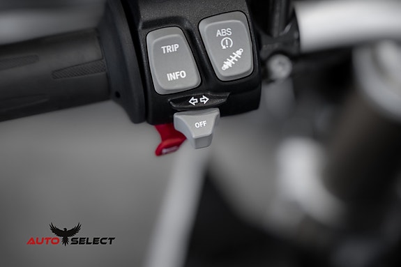 BMW S1000 R Akrapovic Slip On 18 of 25