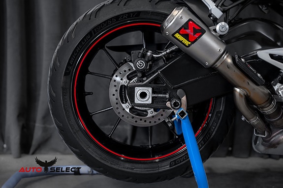 BMW S1000 R Akrapovic Slip On 11 of 25