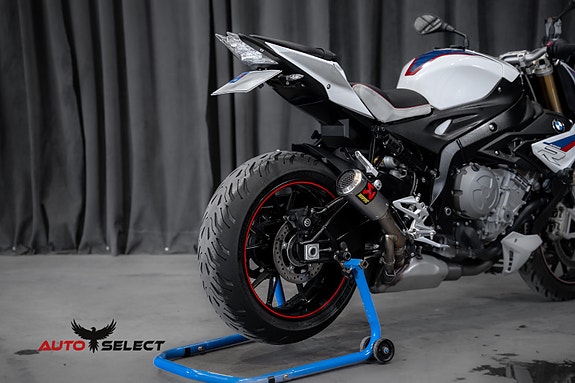 BMW S1000 R Akrapovic Slip On 15 of 25