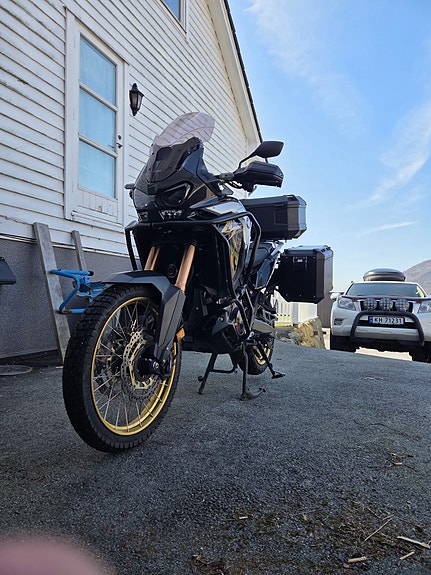 Honda CRF 1100L Africa Twin Adventure Sports 2 of 5