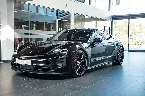 Porsche Taycan 4 of 5